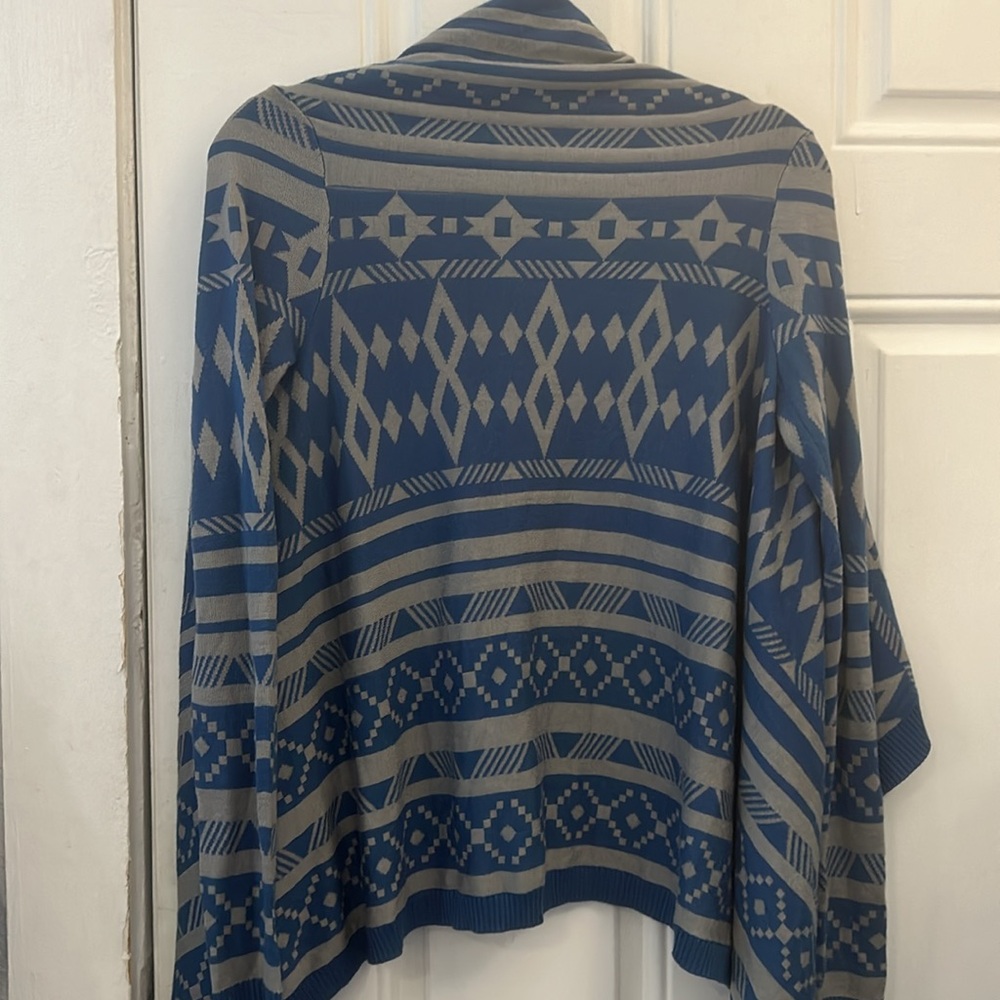 Red Camel Wrap - Picture 4 of 8
